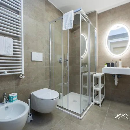Waterfront Lux, 1br, Ac, Parking, Gym, Wifi By Tilo