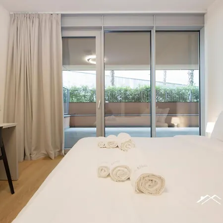 Waterfront Lux, 1br, Ac, Parking, Gym, Wifi By Tilo