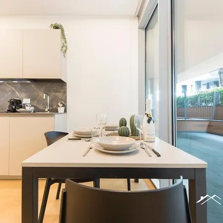 Waterfront Lux, 1br, Ac, Parking, Gym, Wifi By Tilo Appartamento *
