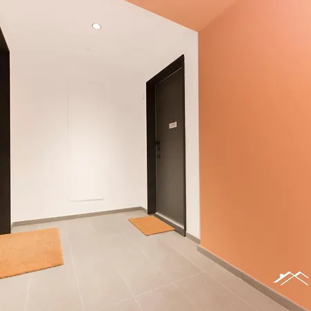 Waterfront Lux, 1br, Ac, Parking, Gym, Wifi By Tilo
