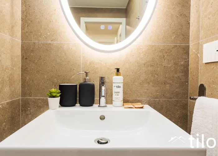 Lejlighed Waterfront Lux, 1br, Ac, Parking, Gym, Wifi By Tilo Genova