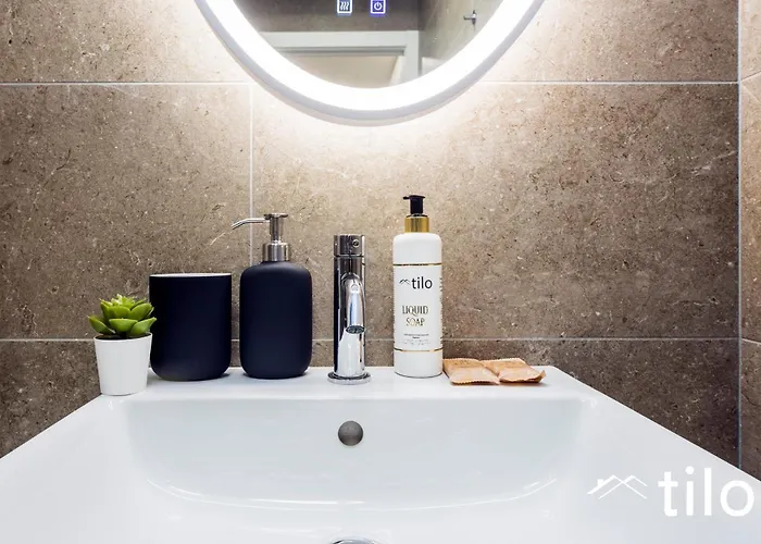 Lejlighed Waterfront Lux, 1br, Ac, Parking, Gym, Wifi By Tilo *