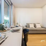 Waterfront Lux, 1br, Ac, Parking, Gym, Wifi By Tilo Διαμέρισμα