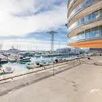 Διαμέρισμα Waterfront Lux, 1br, Ac, Parking, Gym, Wifi By Tilo