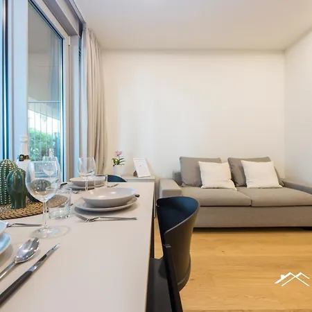 Waterfront Lux, 1br, Ac, Parking, Gym, Wifi By Tilo Lejlighed