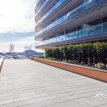Lejlighed Waterfront Lux, 1br, Ac, Parking, Gym, Wifi By Tilo